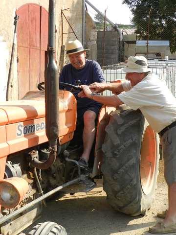 les vignerons Alain Graillot et Gérard en plein débat !